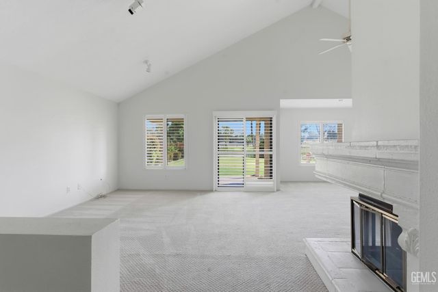 5517 Muirfield Drive, Bakersfield, CA 93306