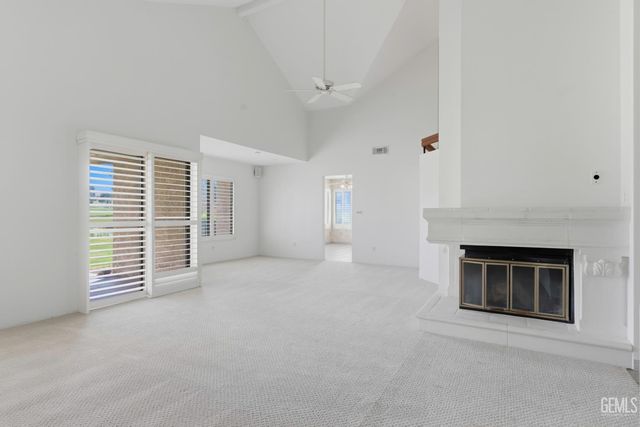 5517 Muirfield Drive, Bakersfield, CA 93306