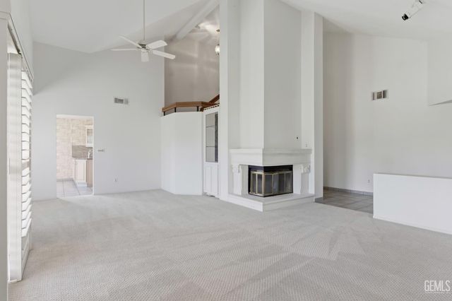 5517 Muirfield Drive, Bakersfield, CA 93306