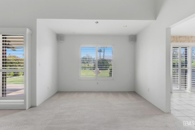 5517 Muirfield Drive, Bakersfield, CA 93306
