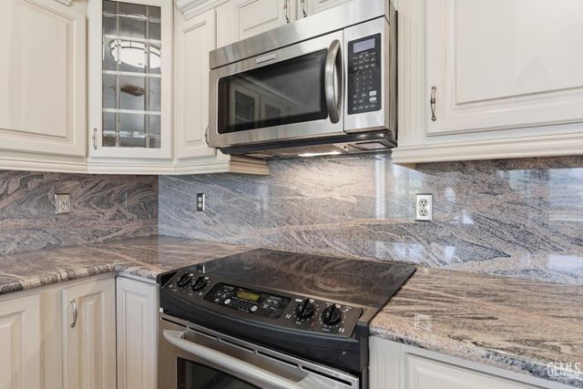5517 Muirfield Drive, Bakersfield, CA 93306