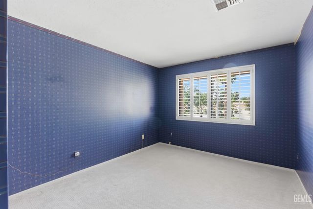 5517 Muirfield Drive, Bakersfield, CA 93306