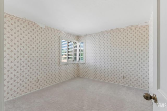 5517 Muirfield Drive, Bakersfield, CA 93306