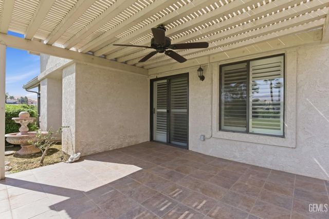 5517 Muirfield Drive, Bakersfield, CA 93306