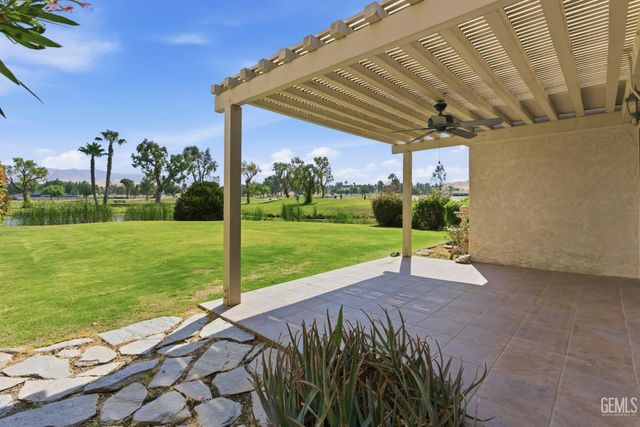 5517 Muirfield Drive, Bakersfield, CA 93306