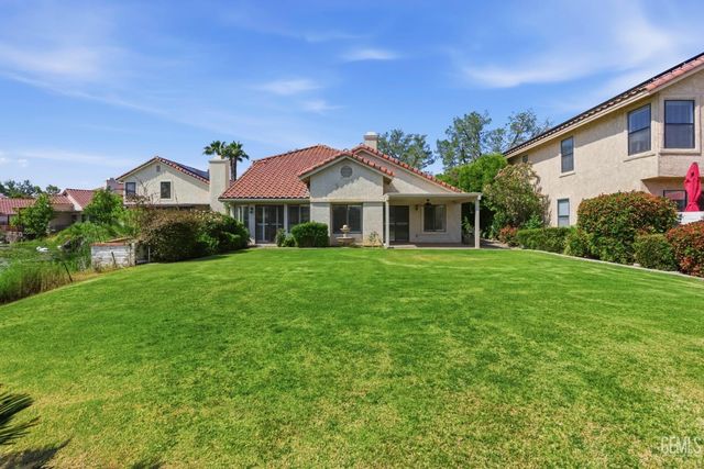 5517 Muirfield Drive, Bakersfield, CA 93306