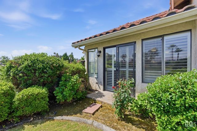 5517 Muirfield Drive, Bakersfield, CA 93306