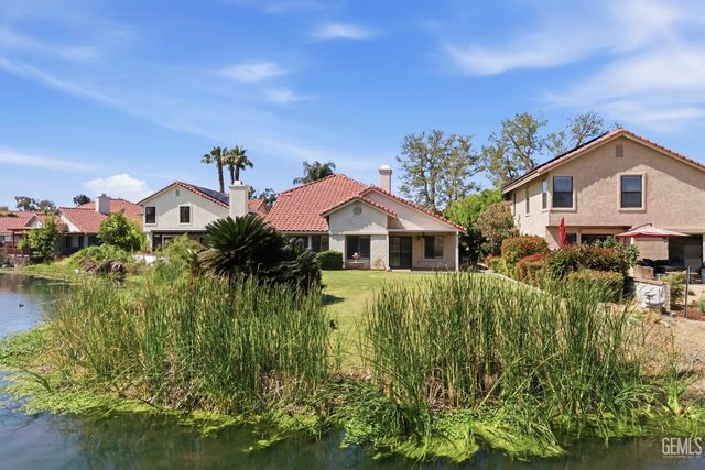 5517 Muirfield Drive, Bakersfield, CA 93306