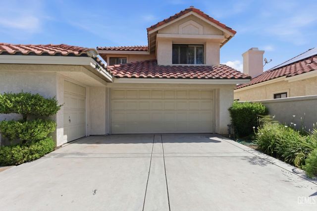 5517 Muirfield Drive, Bakersfield, CA 93306
