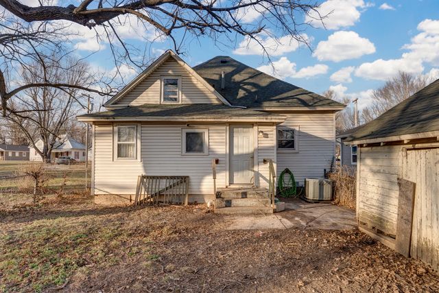 1634 W Lee Street, Springfield, MO 65803