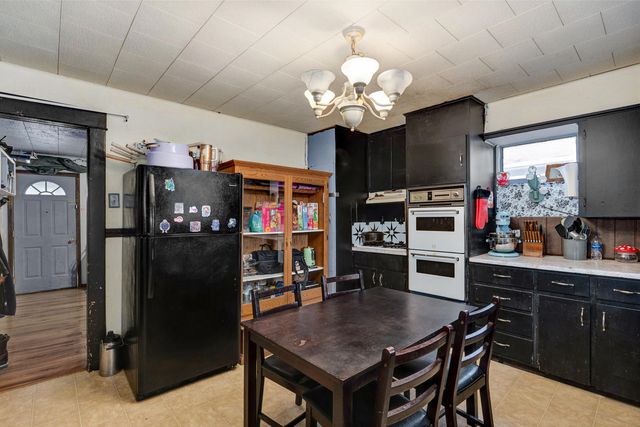 1634 W Lee Street, Springfield, MO 65803