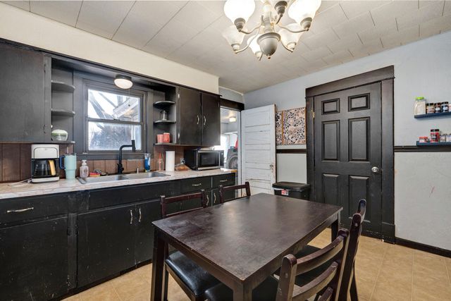 1634 W Lee Street, Springfield, MO 65803