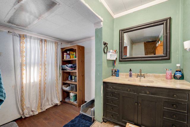 1634 W Lee Street, Springfield, MO 65803