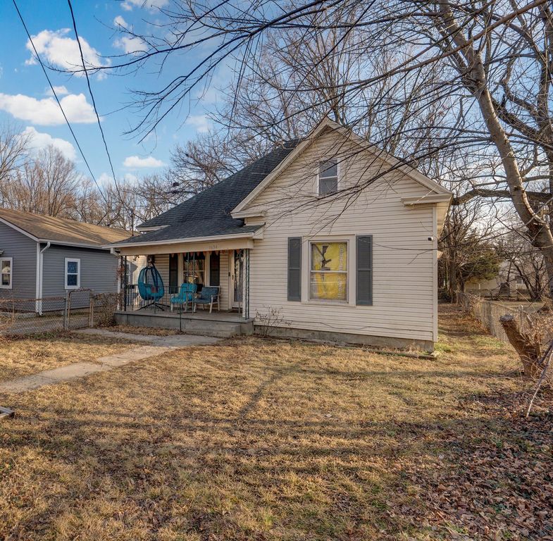 1634 W Lee Street, Springfield, MO 65803