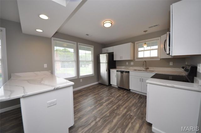 502 S Linn Avenue, Wentzville, MO 63385
