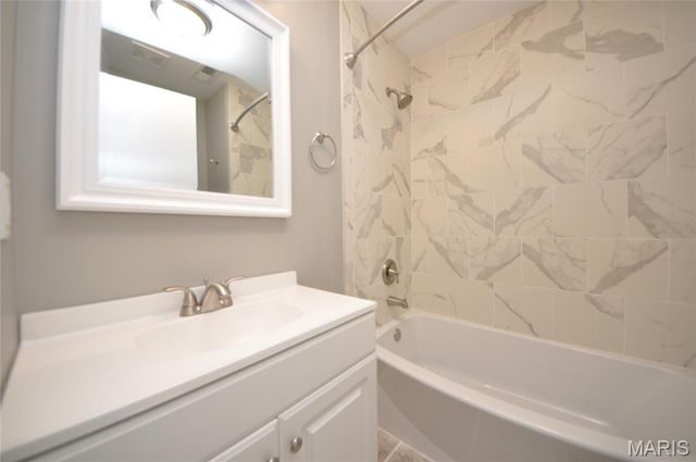 502 S Linn Avenue, Wentzville, MO 63385