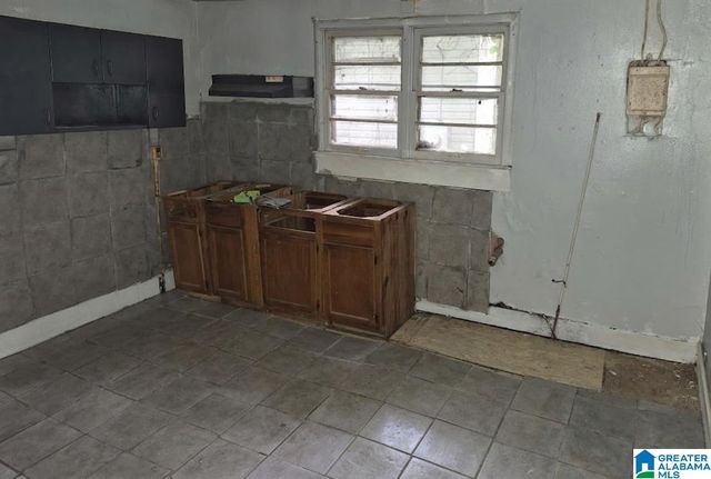 2208 MAYFIELD AVENUE SW, Birmingham, AL 35211