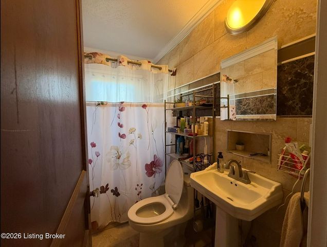 4823 S 6th St, Louisville, KY 40214