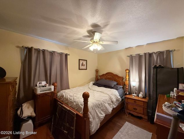 4823 S 6th St, Louisville, KY 40214