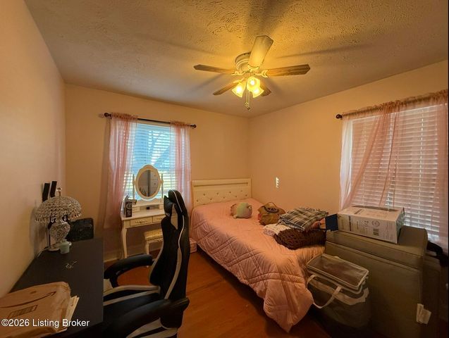 4823 S 6th St, Louisville, KY 40214