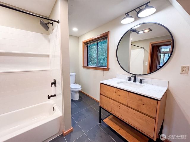 4510 244th Street, Vashon, WA 98070