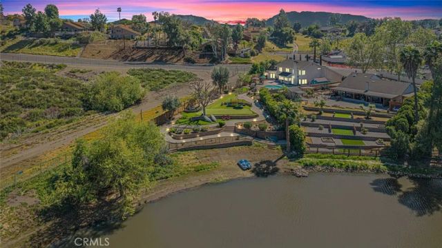 30198 La Primavera, Temecula, CA 92592