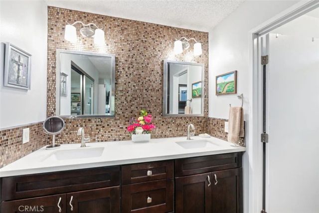 30198 La Primavera, Temecula, CA 92592