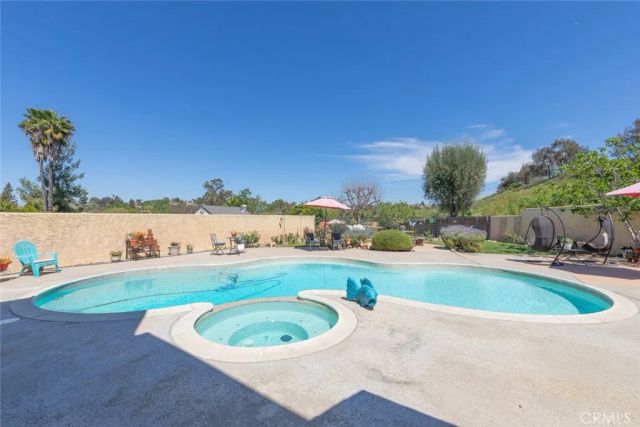 30198 La Primavera, Temecula, CA 92592
