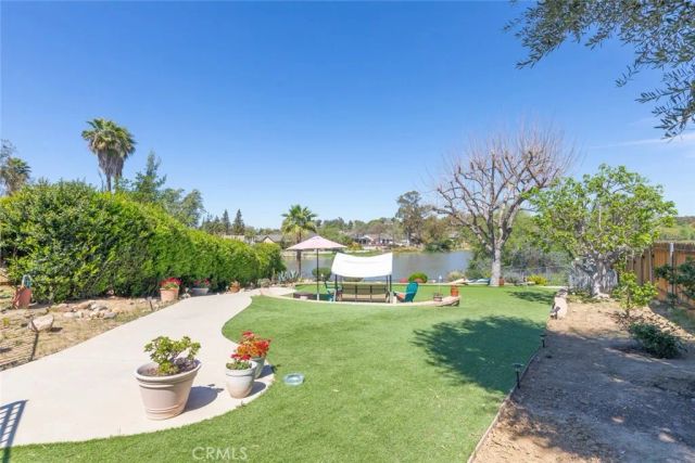 30198 La Primavera, Temecula, CA 92592