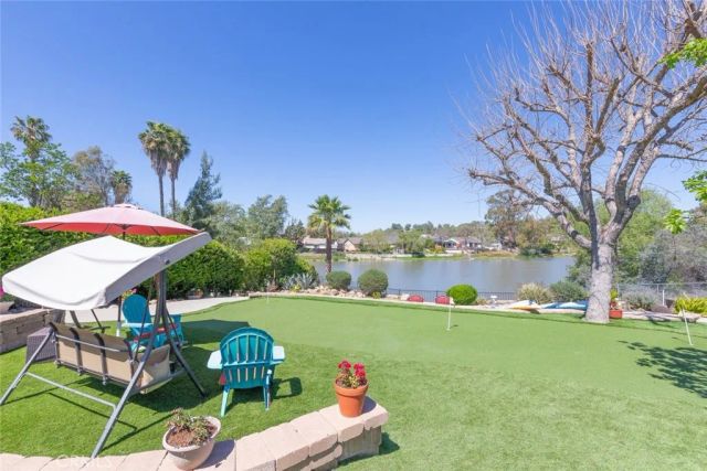 30198 La Primavera, Temecula, CA 92592