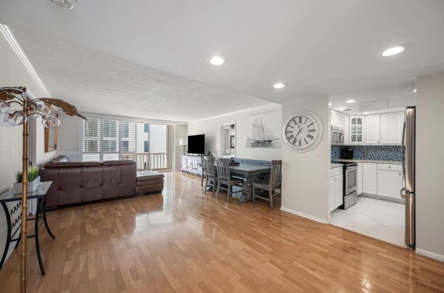 3570 S OCEAN Boulevard 509, South Palm Beach, FL 33480