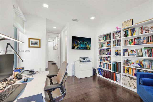 7509 NW 99th Ave, Doral, FL 33178