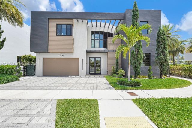7509 NW 99th Ave, Doral, FL 33178
