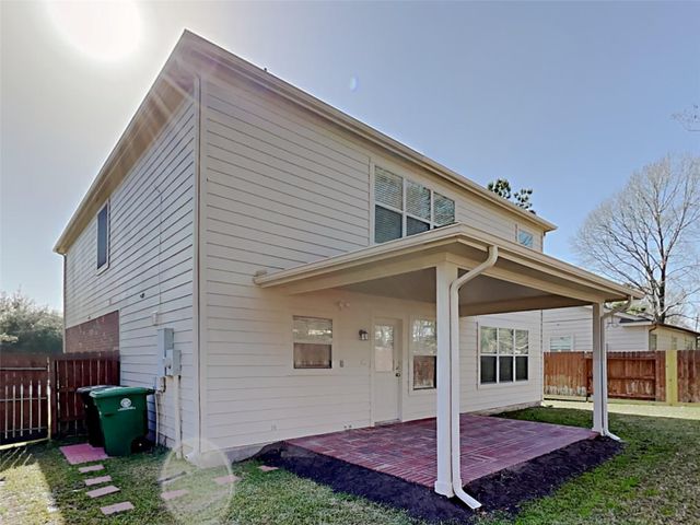 2822 Woodspring Forest Drive, Houston, TX 77345