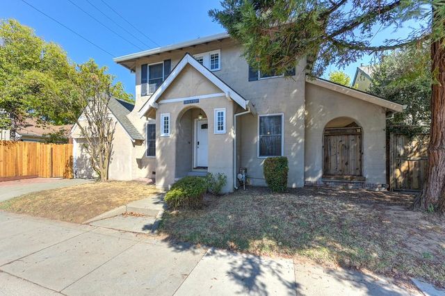 3717 M St, Sacramento, CA 95816