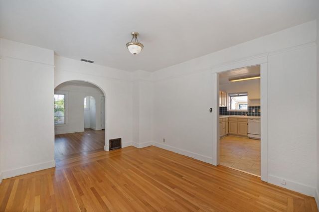 3717 M St, Sacramento, CA 95816