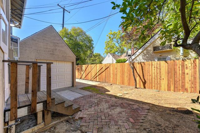 3717 M St, Sacramento, CA 95816