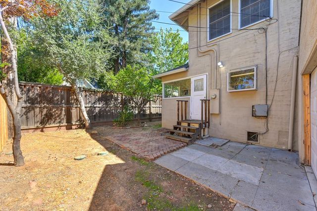 3717 M St, Sacramento, CA 95816