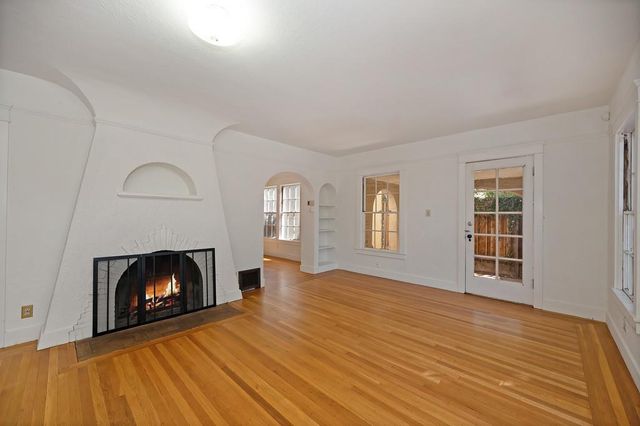 3717 M St, Sacramento, CA 95816