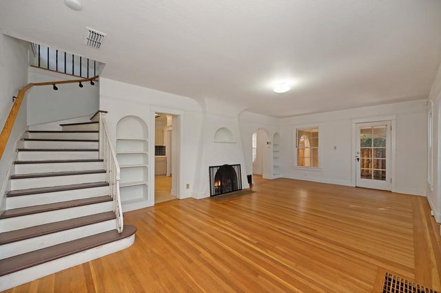 3717 M St, Sacramento, CA 95816