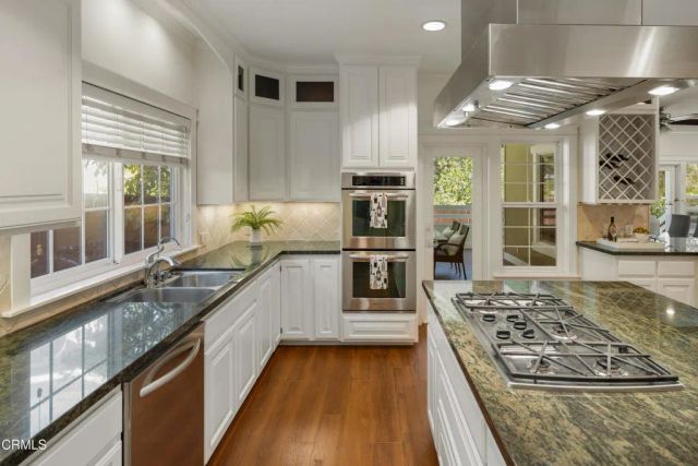 10128 Golden Oaks Avenue, Los Angeles, CA 91042