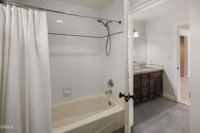 10128 Golden Oaks Avenue, Los Angeles, CA 91042