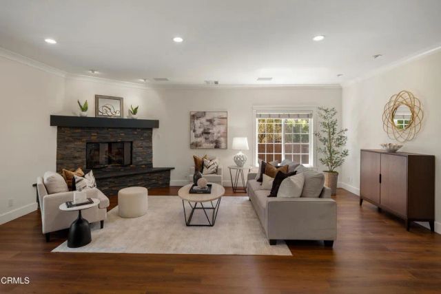 10128 Golden Oaks Avenue, Los Angeles, CA 91042