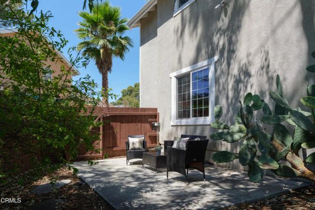 10128 Golden Oaks Avenue, Los Angeles, CA 91042