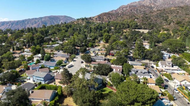 10128 Golden Oaks Avenue, Los Angeles, CA 91042