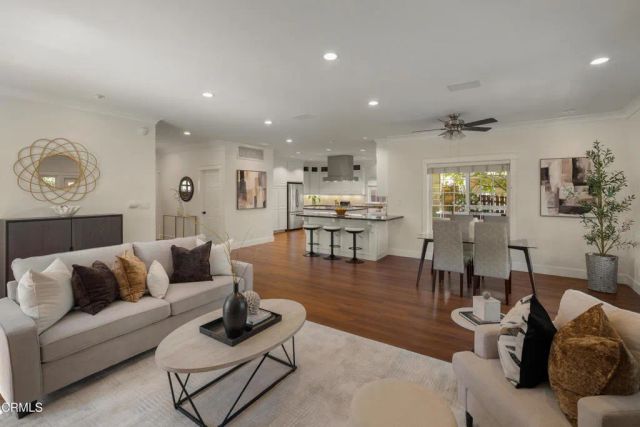 10128 Golden Oaks Avenue, Los Angeles, CA 91042