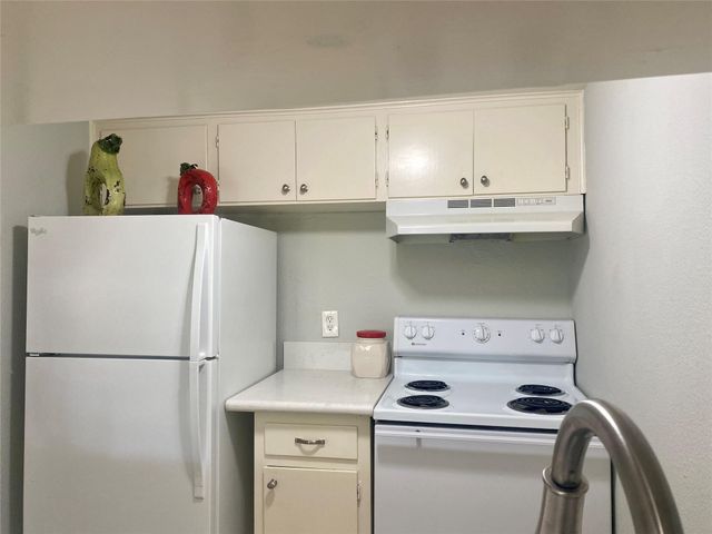 5343 Richmond Avenue 8, Houston, TX 77056