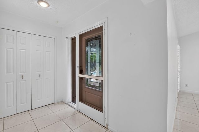 21718 San Simeon Circle, Boca Raton, FL 33433