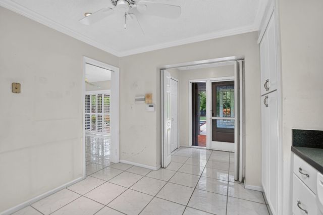 21718 San Simeon Circle, Boca Raton, FL 33433