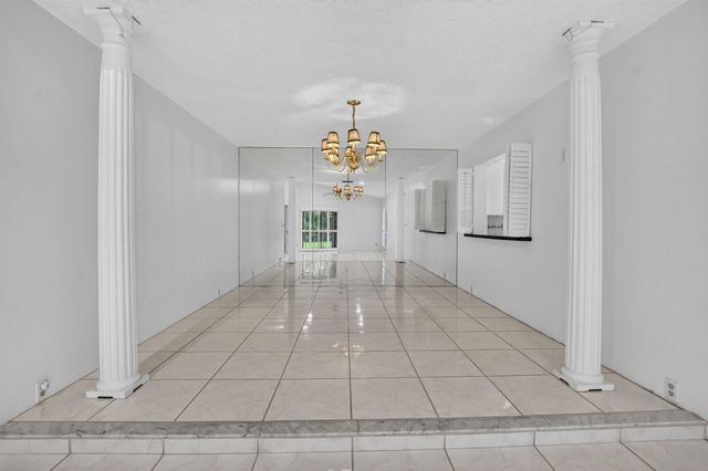 21718 San Simeon Circle, Boca Raton, FL 33433